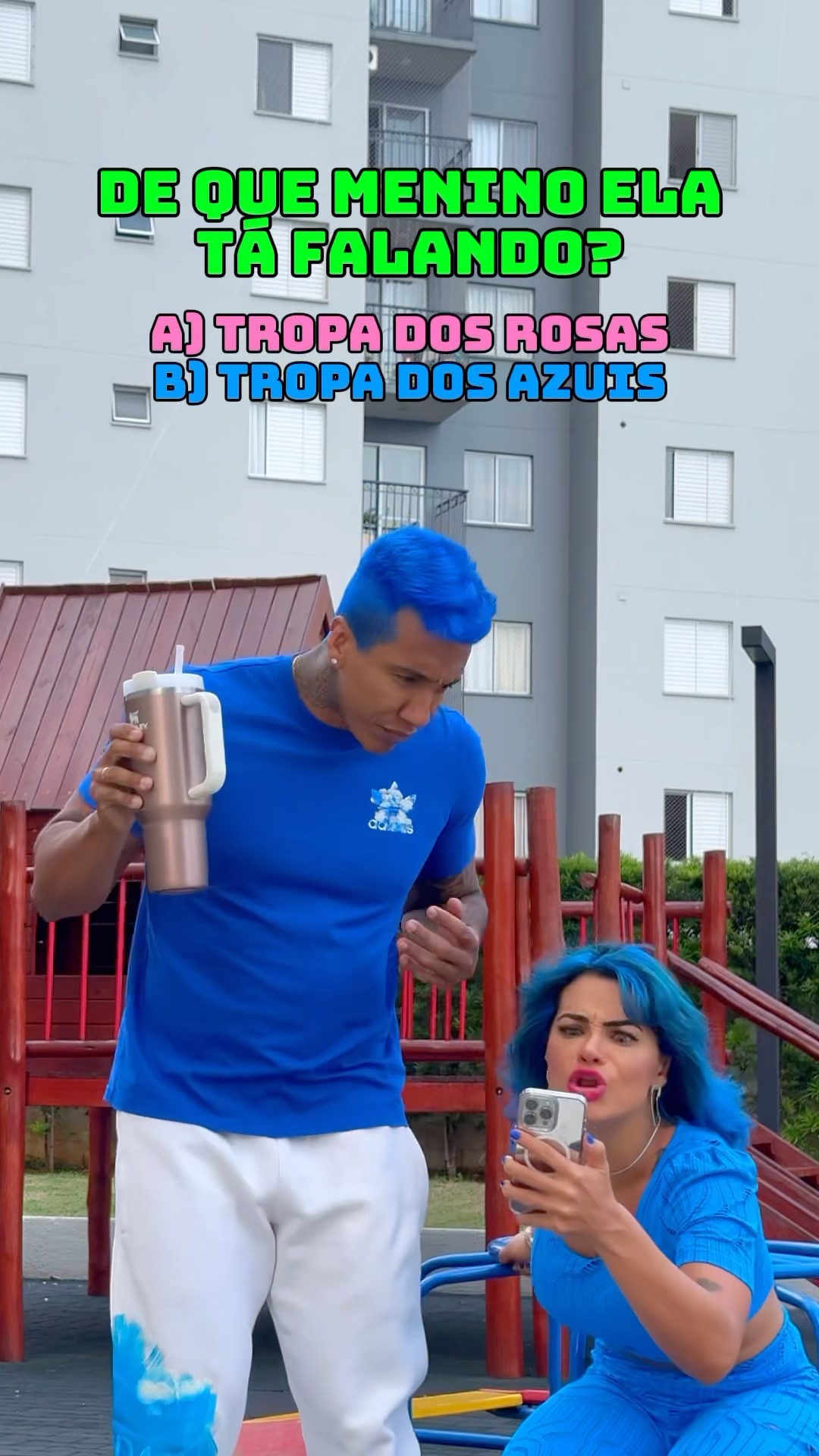 Alternativa A) ou B)? @mayca.brasil #dublagem #humor #roblox #funnymemes
